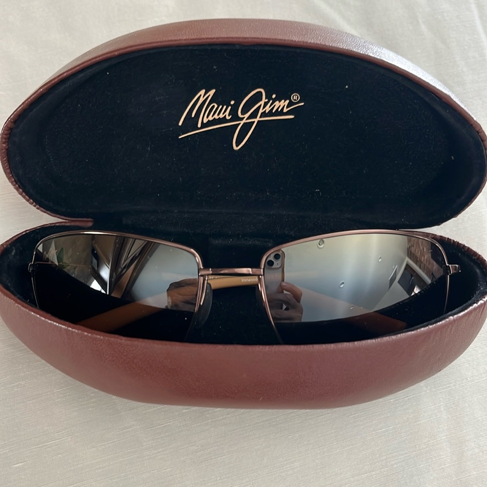 Maui Jim Sunglasses with Case prescription good condition